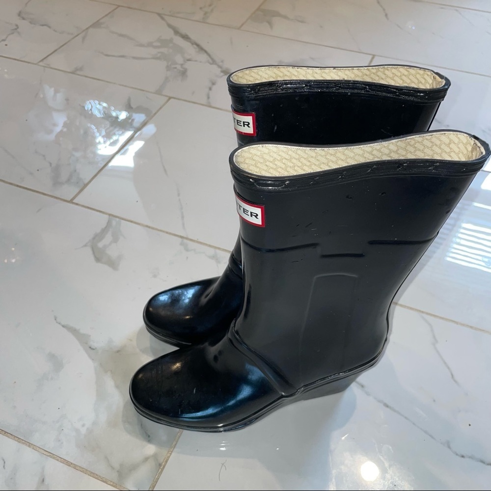 Hunter wedges gloss rain boots